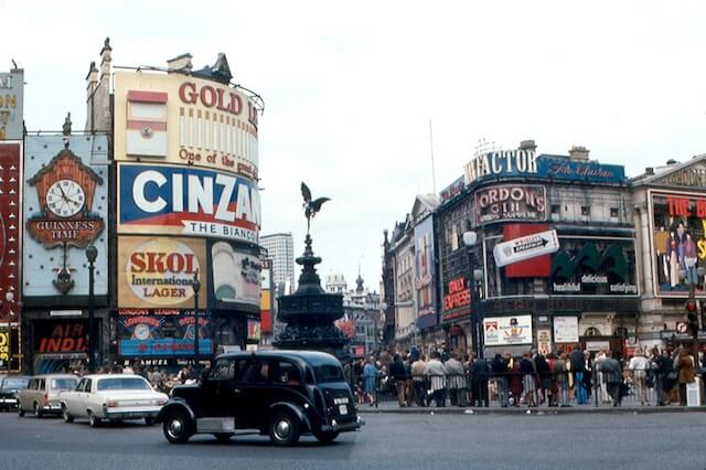 Piccaddilly circus 1968